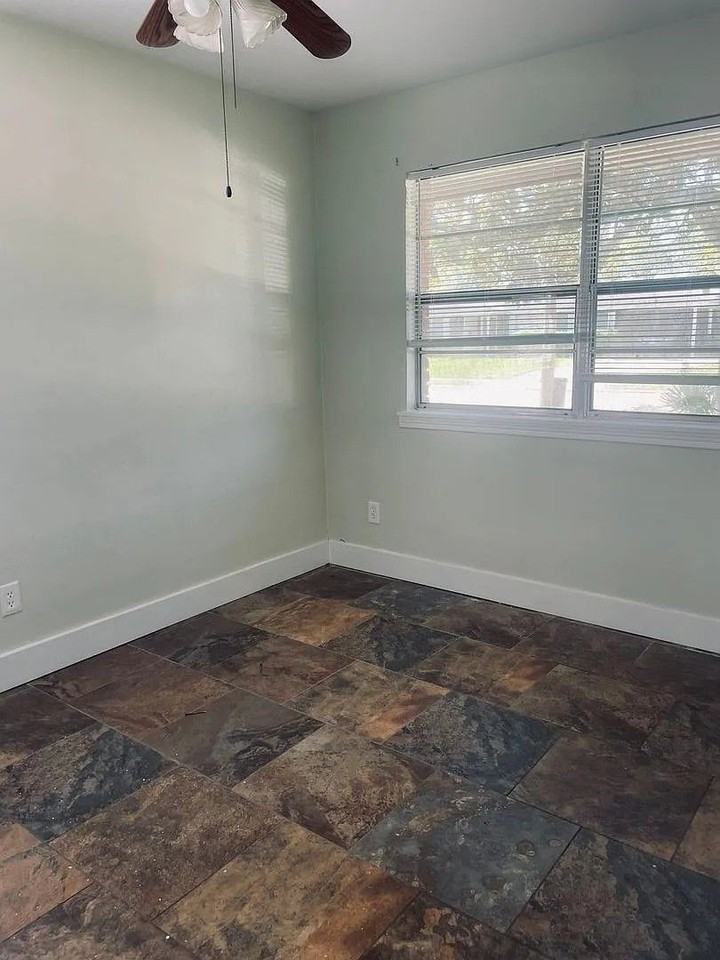 2015 Kimberly St - Photo 4 of 6