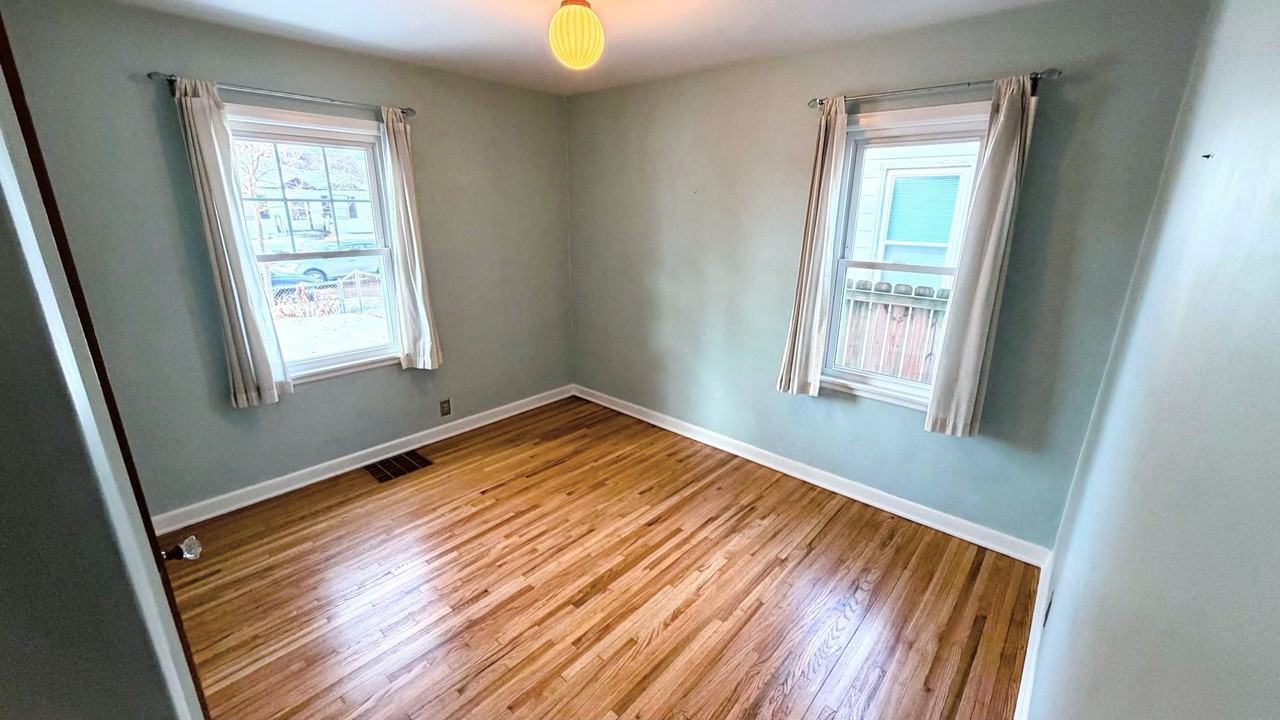 3507 2 1/2 St Ne - Photo 6 of 24