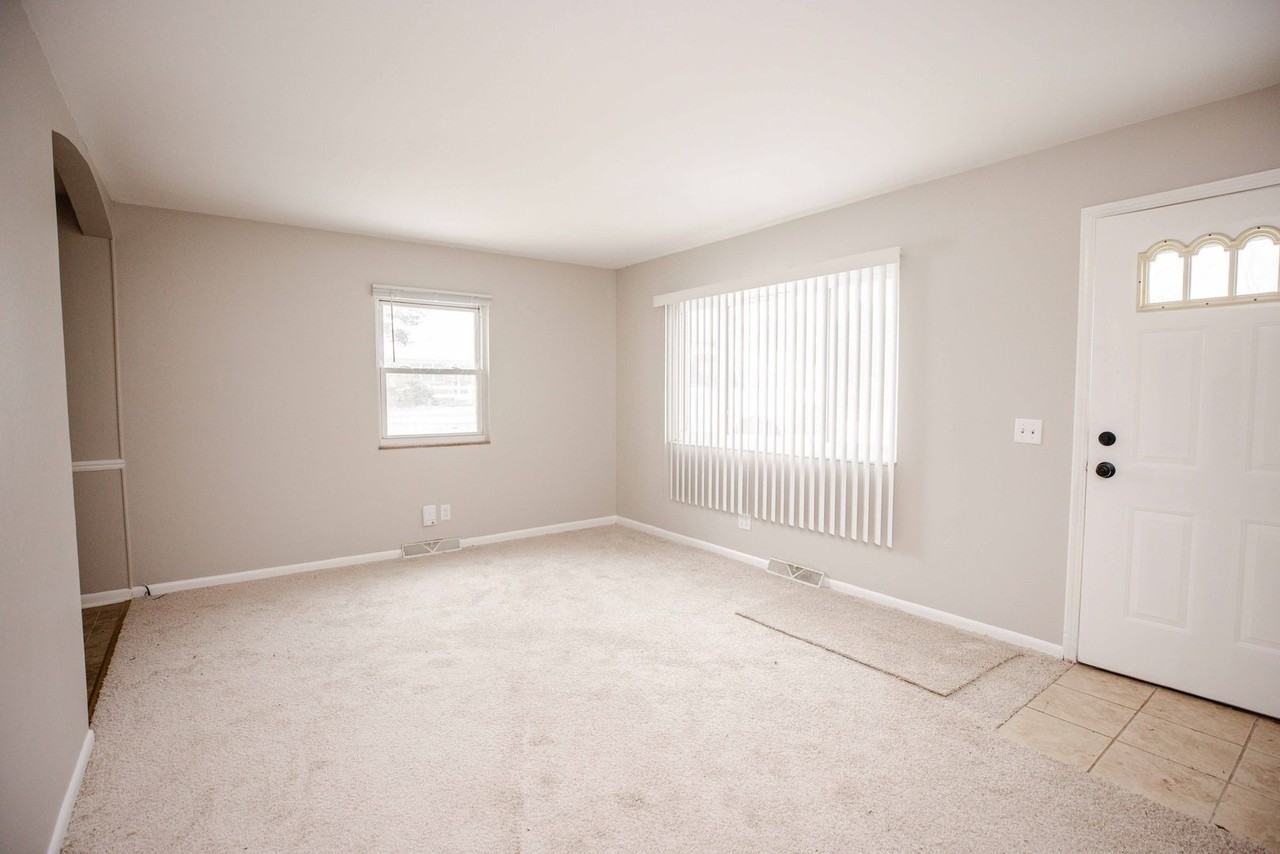 2615 Lima Ave - Photo 2 of 15