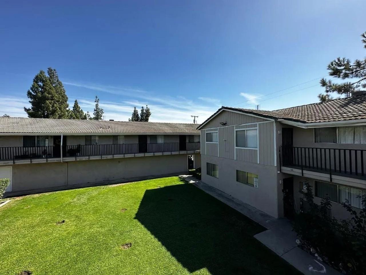 1905 E Pontiac Way - Photo 3 of 17