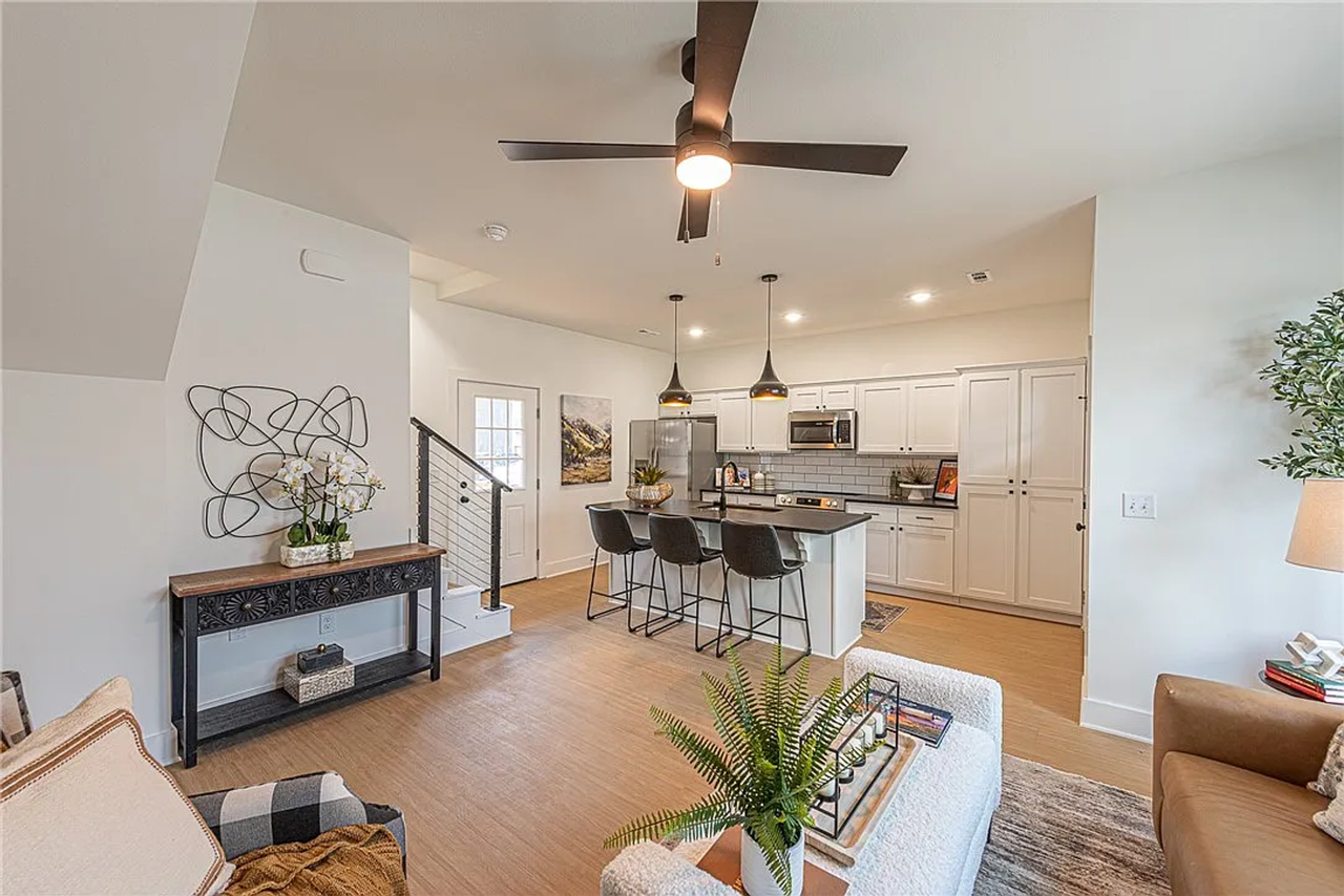 3119 W Tulsa St - Photo 6 of 23