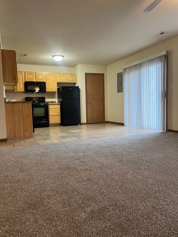 The Falls of Columbia - Photo 3 of 25