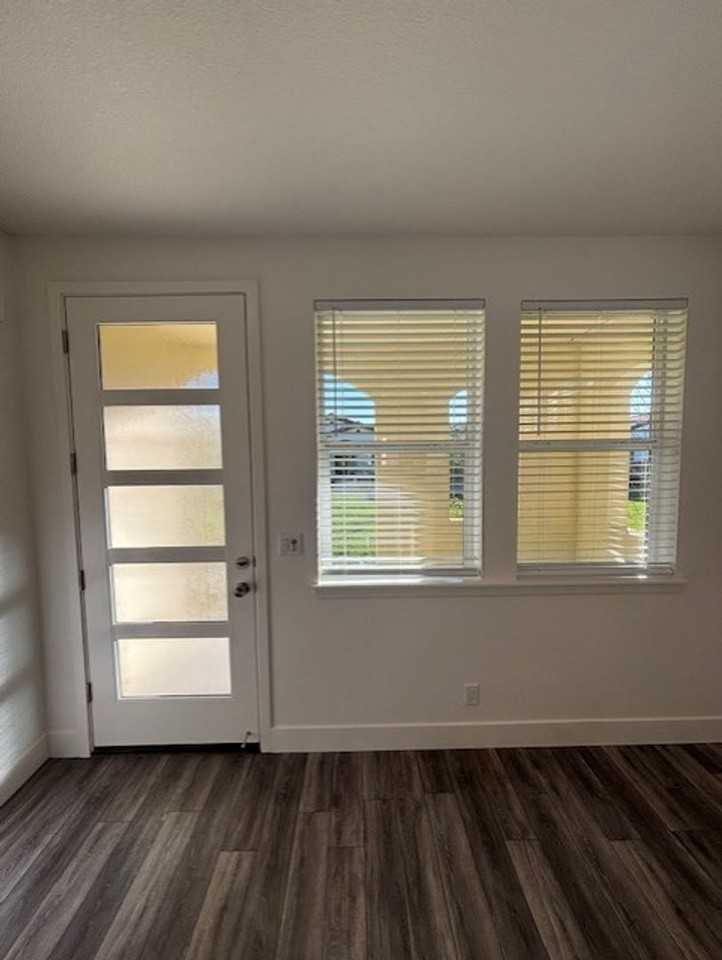 1758 Thea Ave - Photo 4 of 34