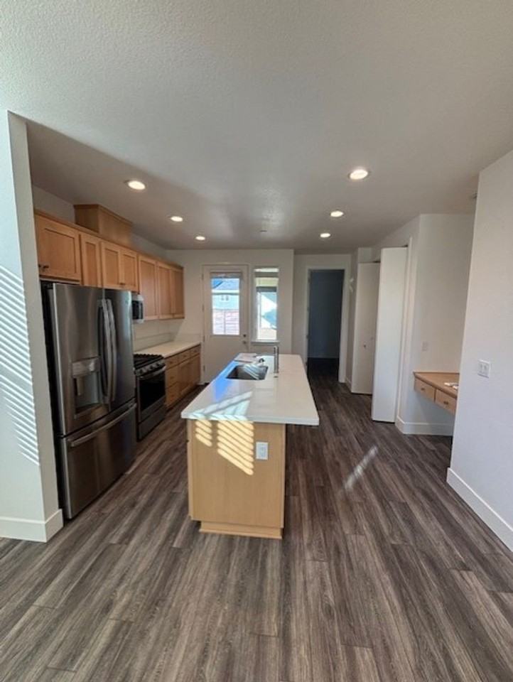 1758 Thea Ave - Photo 7 of 34