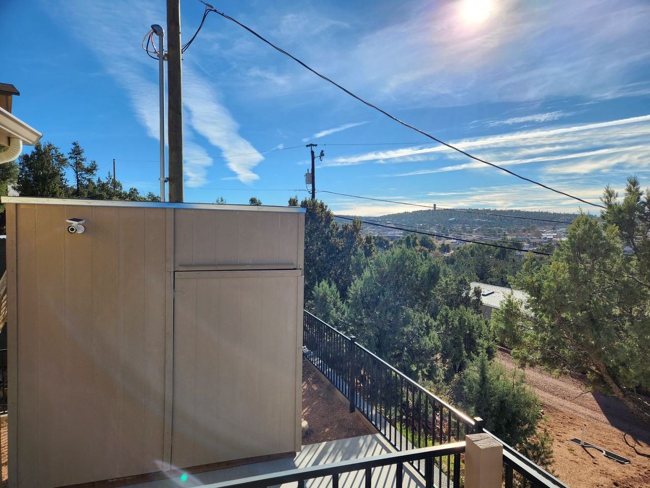 719 W Summit St - Photo 5 of 18