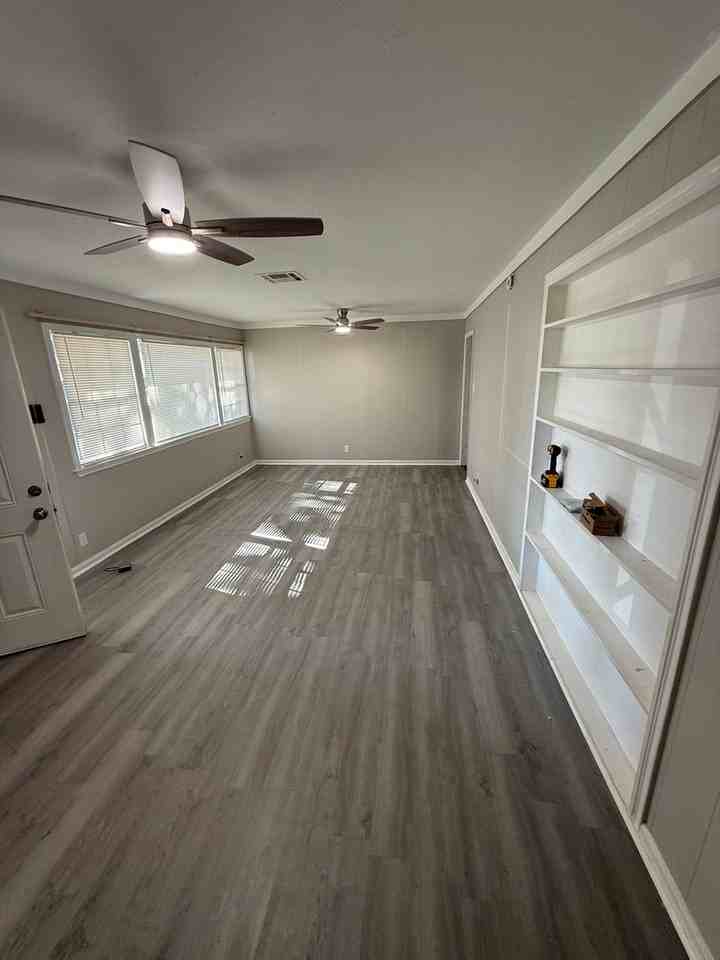 1609 18th St - Photo 2 of 17