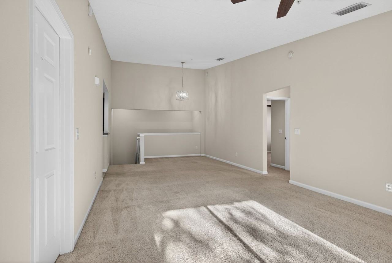 7028 Deer Lodge Cir #112 - Photo 6 of 20