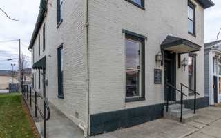 featured image of 204 N Columbus St #C