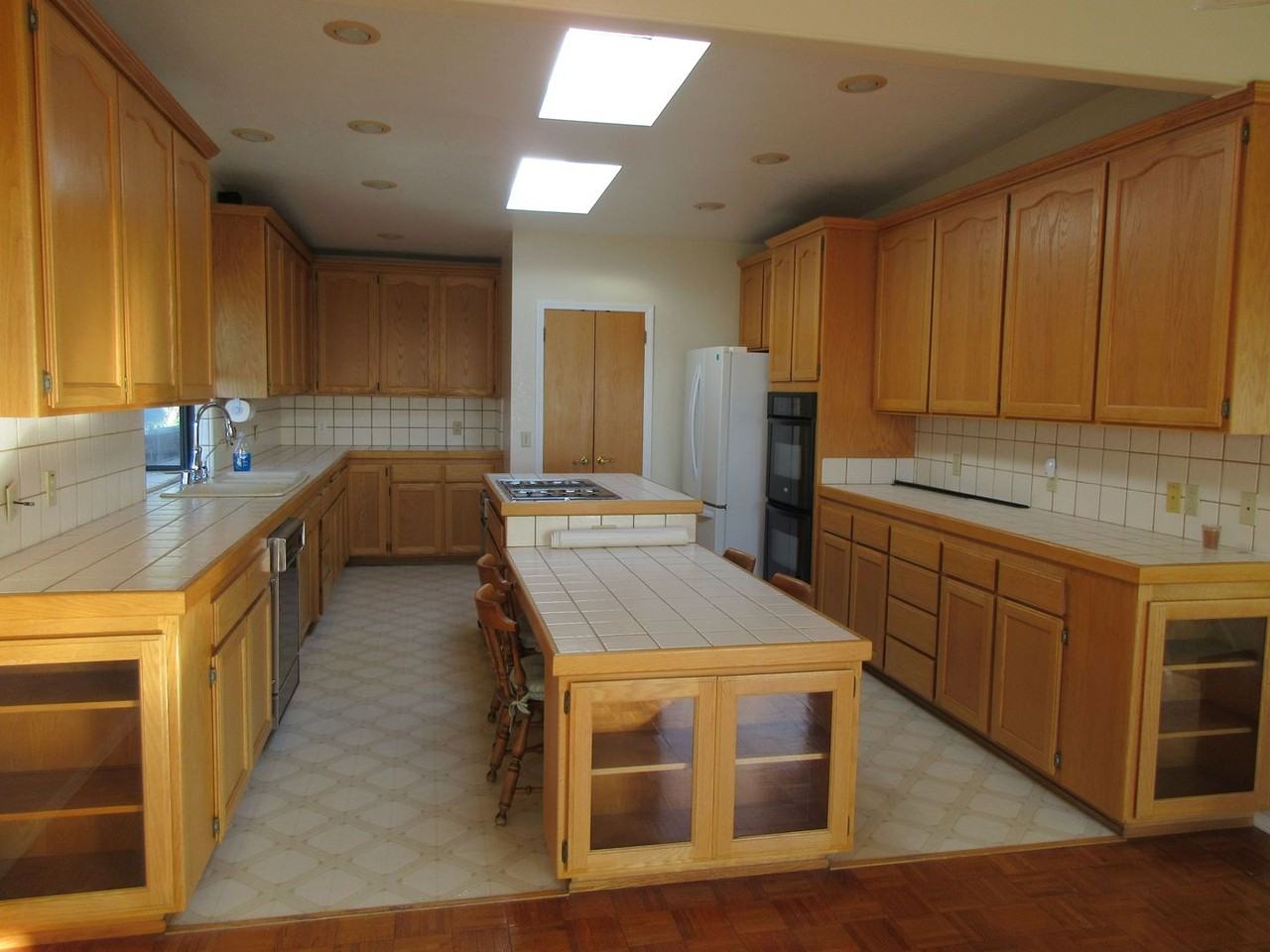 2985 Juniper Ave - Photo 4 of 26