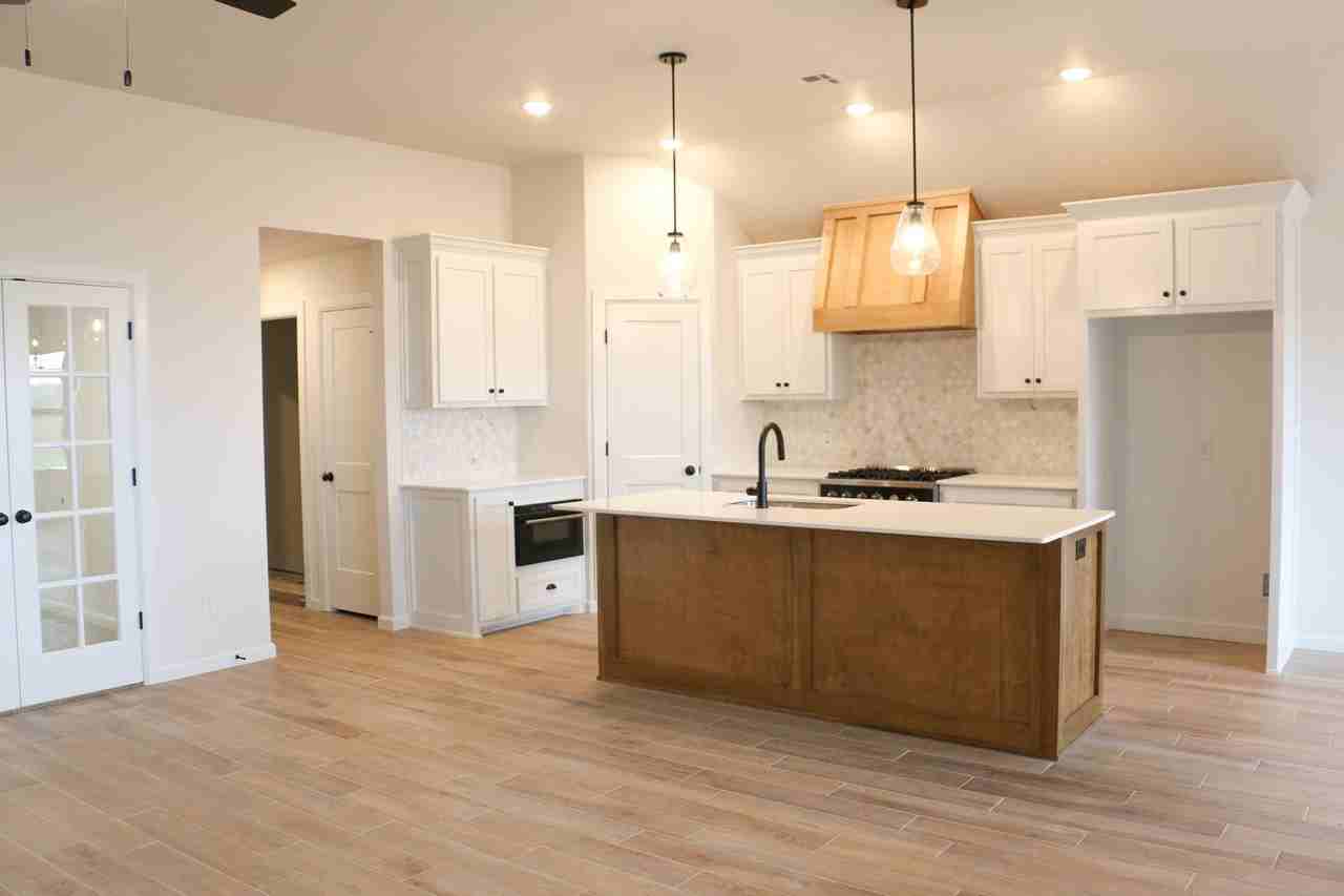 630 630 Trails End Drive - Photo 4 of 20