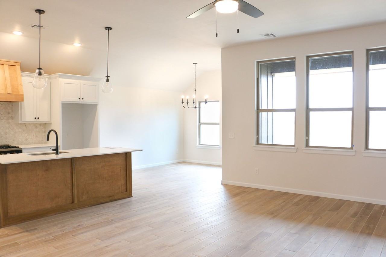 630 630 Trails End Drive - Photo 7 of 20