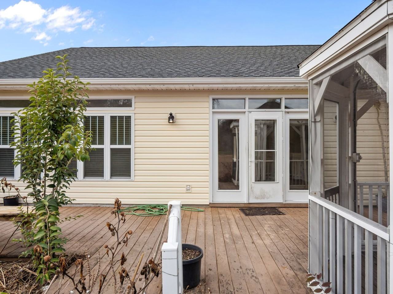 215 Carefree Ln - Photo 5 of 50