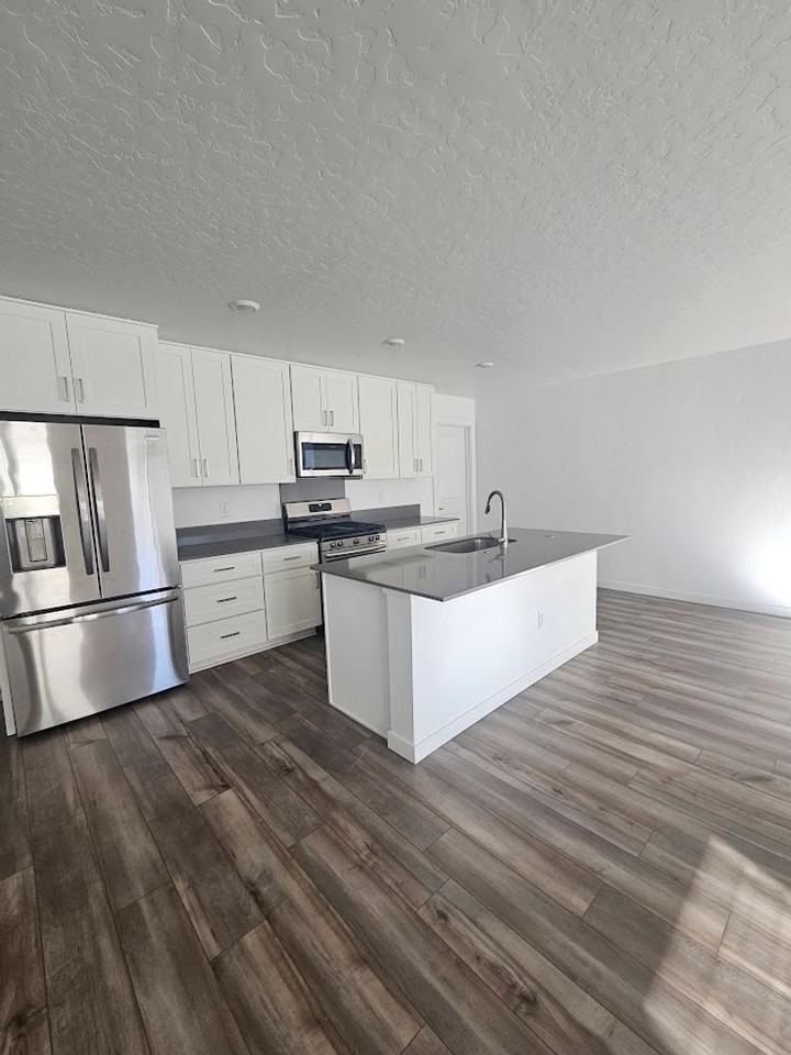 6643 W Windshear St - Photo 2 of 14