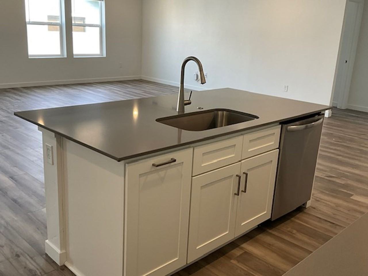 6643 W Windshear St - Photo 3 of 14