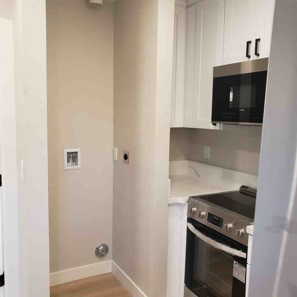 6861 Yellowstone Dr - Photo 4 of 10