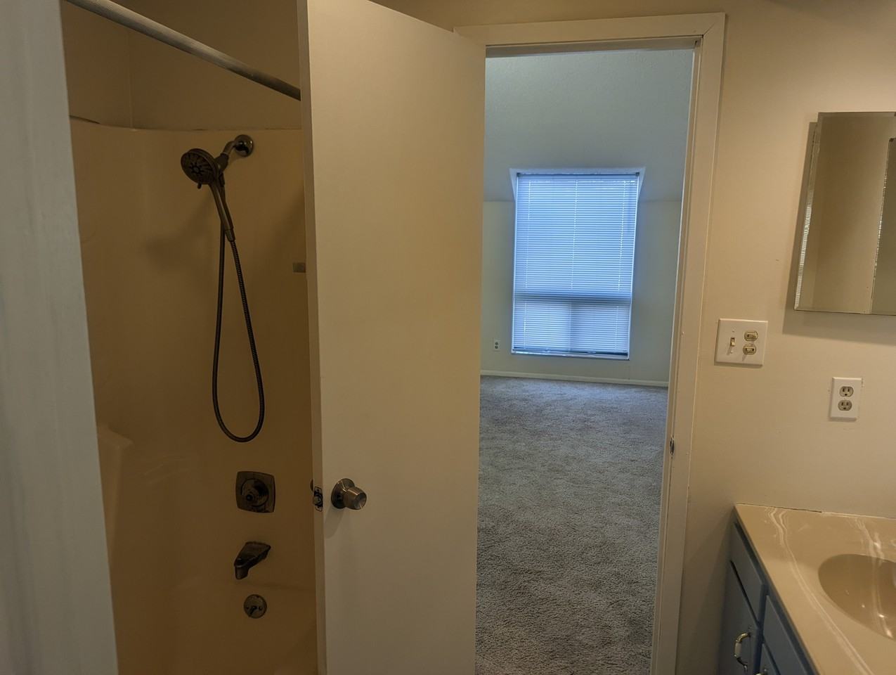 2104 Melrose Dr #1 - Photo 4 of 16