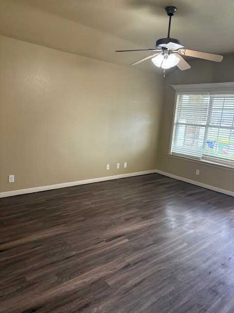 1106 Leah Dr #B - Photo 4 of 11