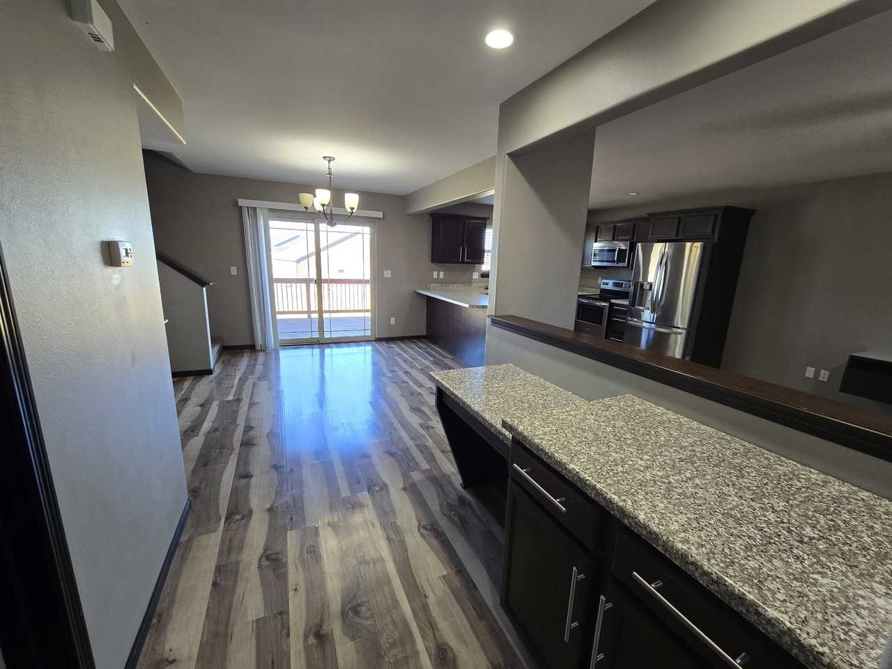 4104 Mourning Dove Dr - Photo 3 of 26