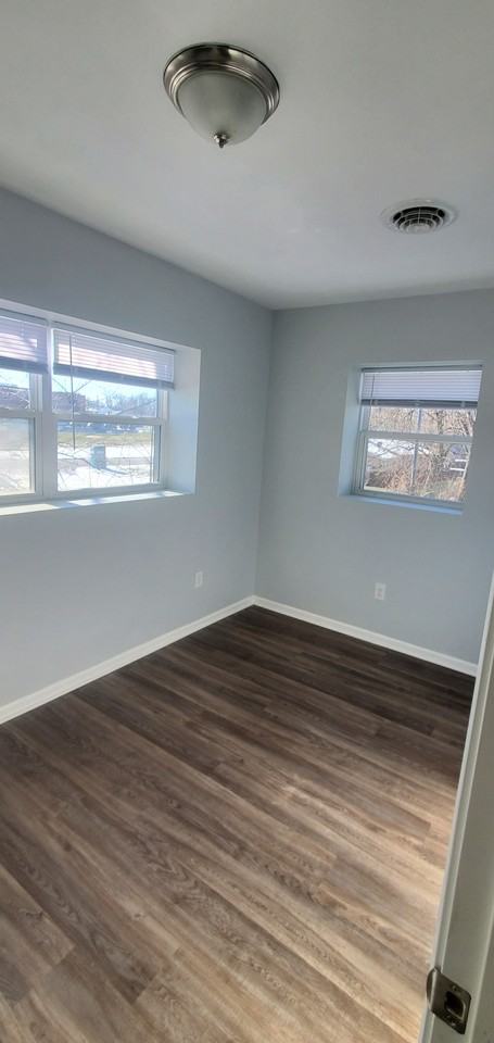 6909 Pennsylvania St - Photo 6 of 7