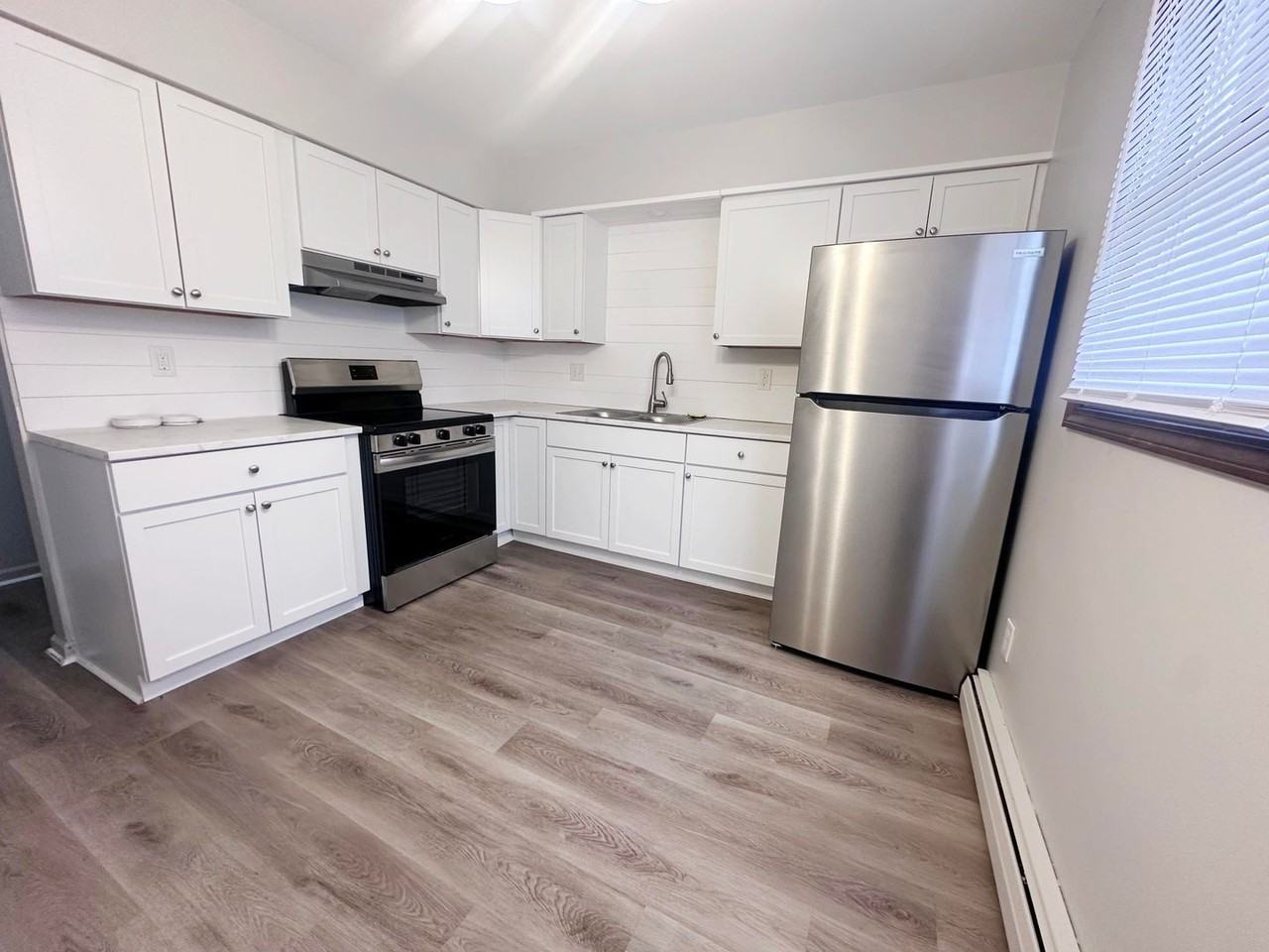 118 S Clarendon St #3 - Photo 2 of 8