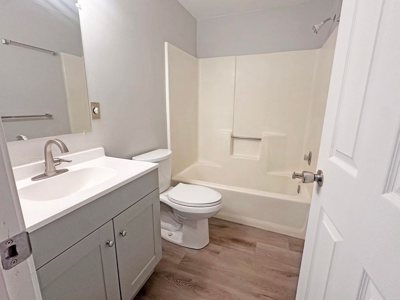 118 S Clarendon St #3 - Photo 3 of 8