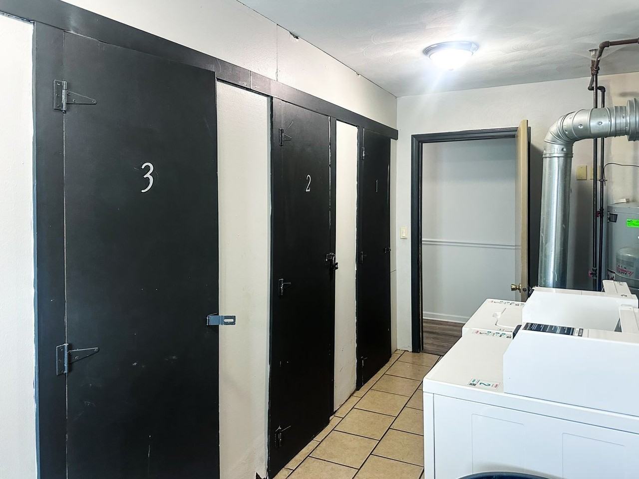 118 S Clarendon St #3 - Photo 7 of 8