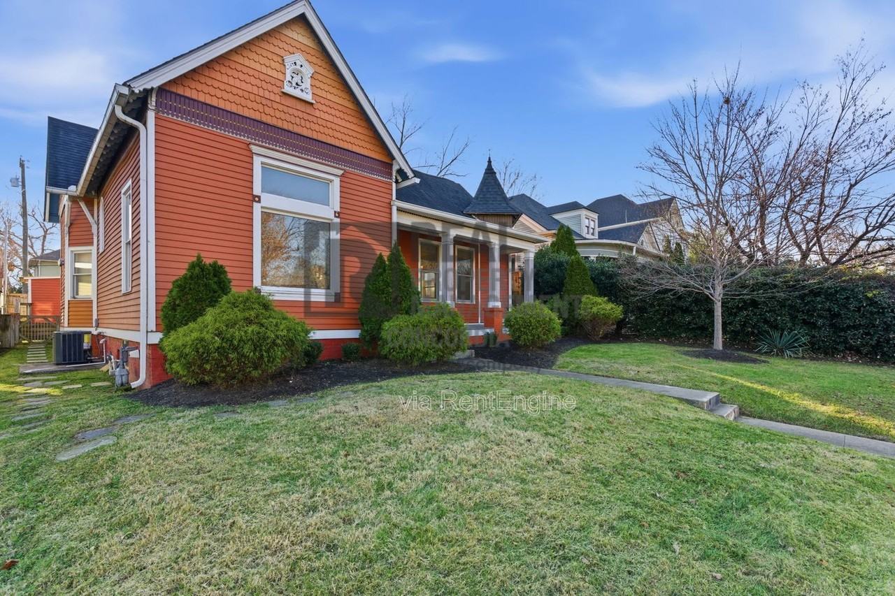 1208 Woodland St - Photo 2 of 36