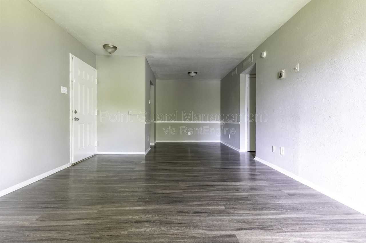 4550 W Kiest Blvd #1034 - Photo 5 of 30