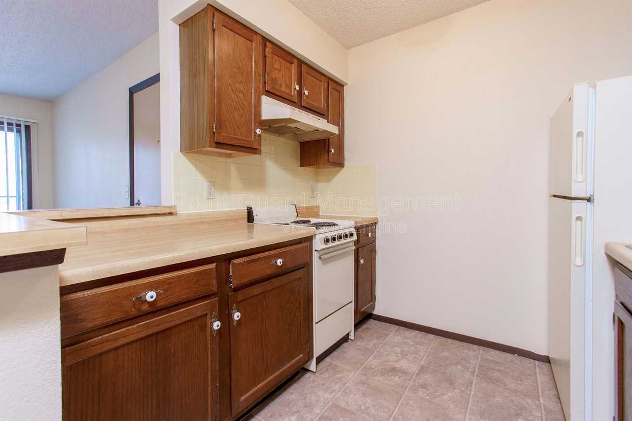 2749 N Amidon Ave #2 - Photo 5 of 27