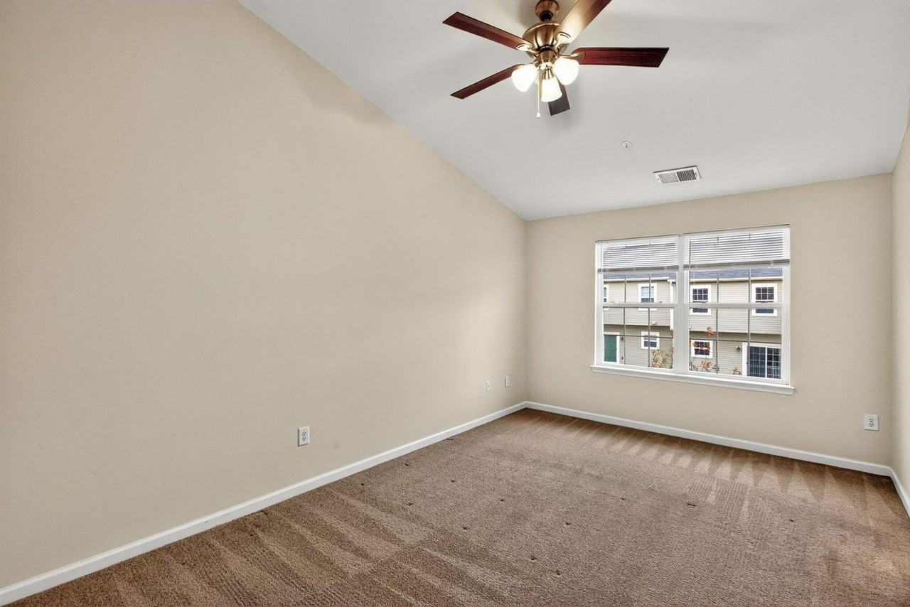 11530 Sulphur Hills Pl E - Photo 3 of 15