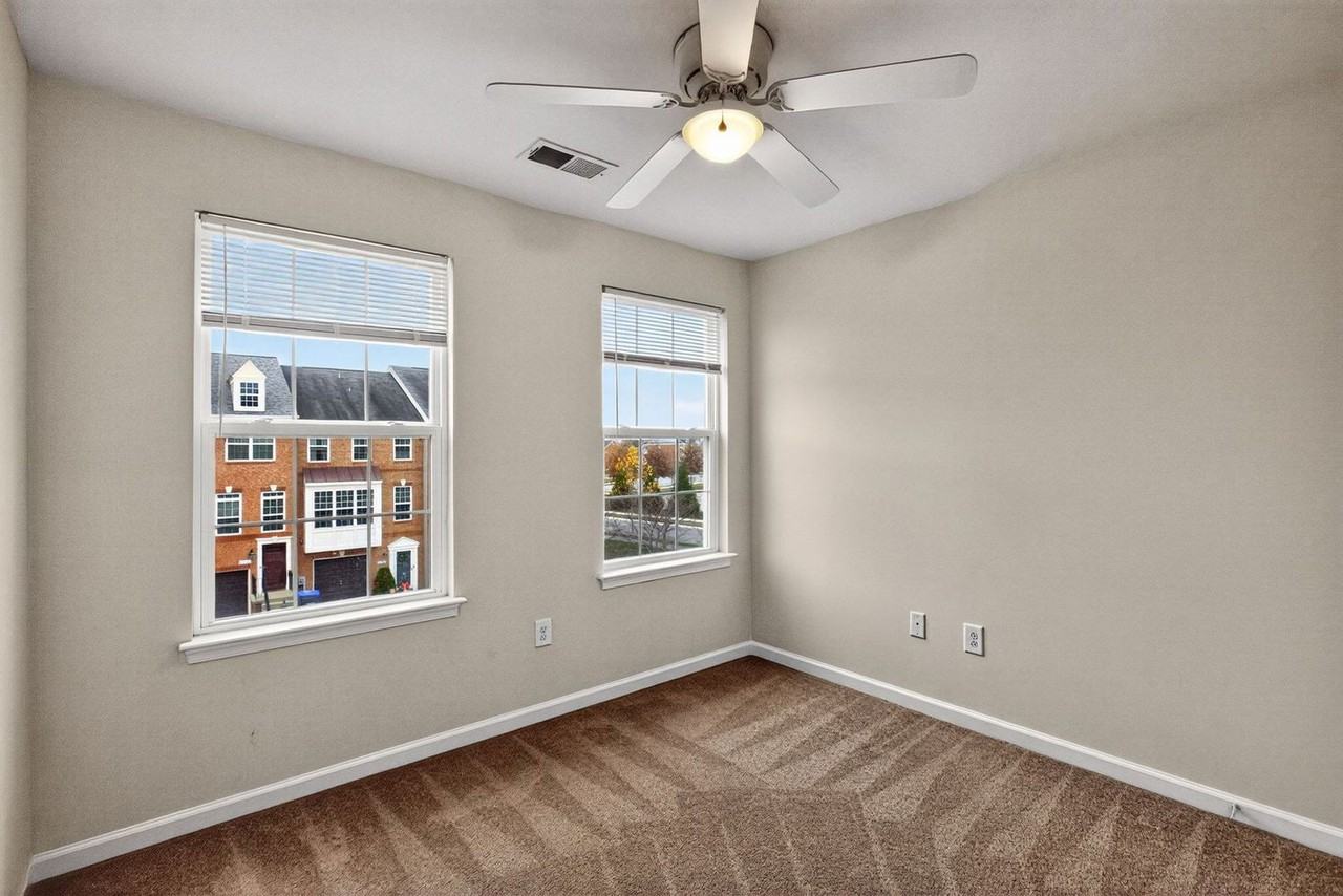 11530 Sulphur Hills Pl E - Photo 7 of 15