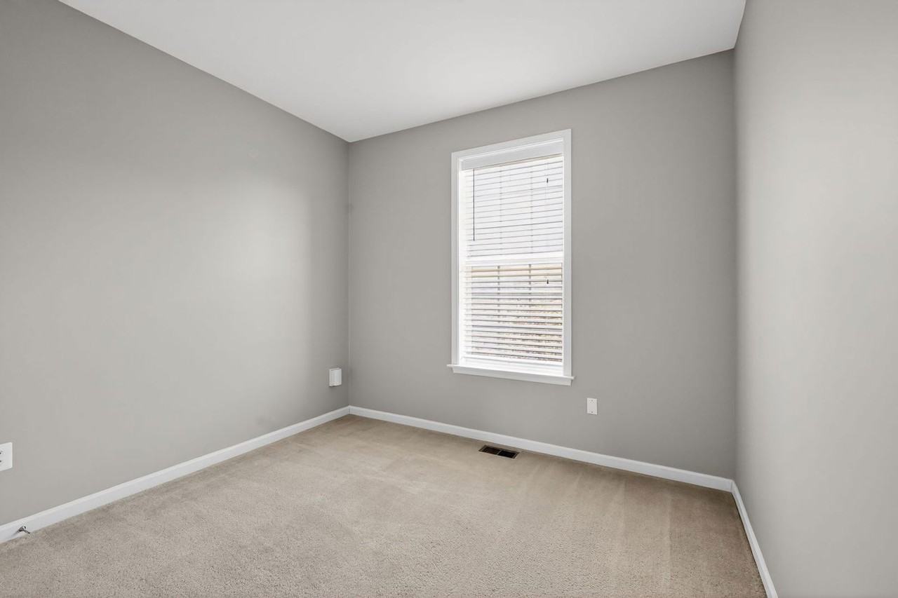 8601 Sweet Rose Ct - Photo 4 of 15