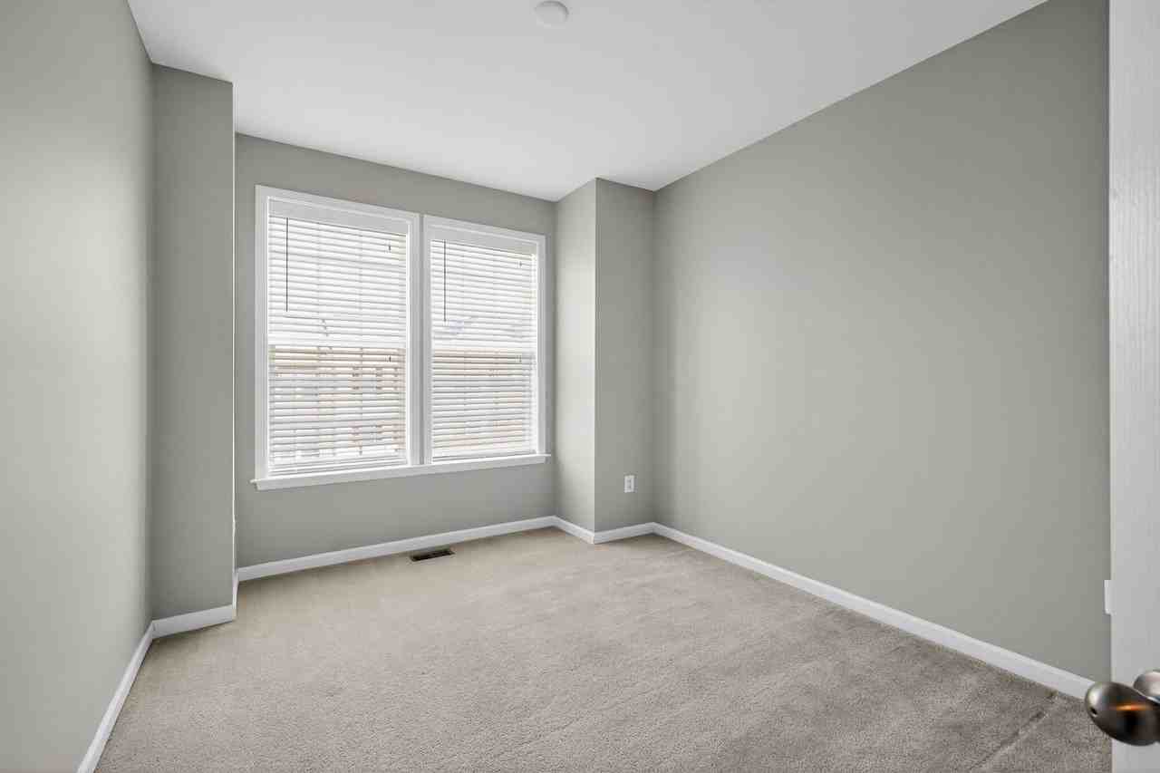 8601 Sweet Rose Ct - Photo 6 of 15