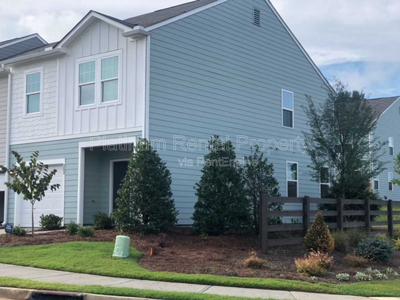 202 Grand Central Way - Photo 2 of 27