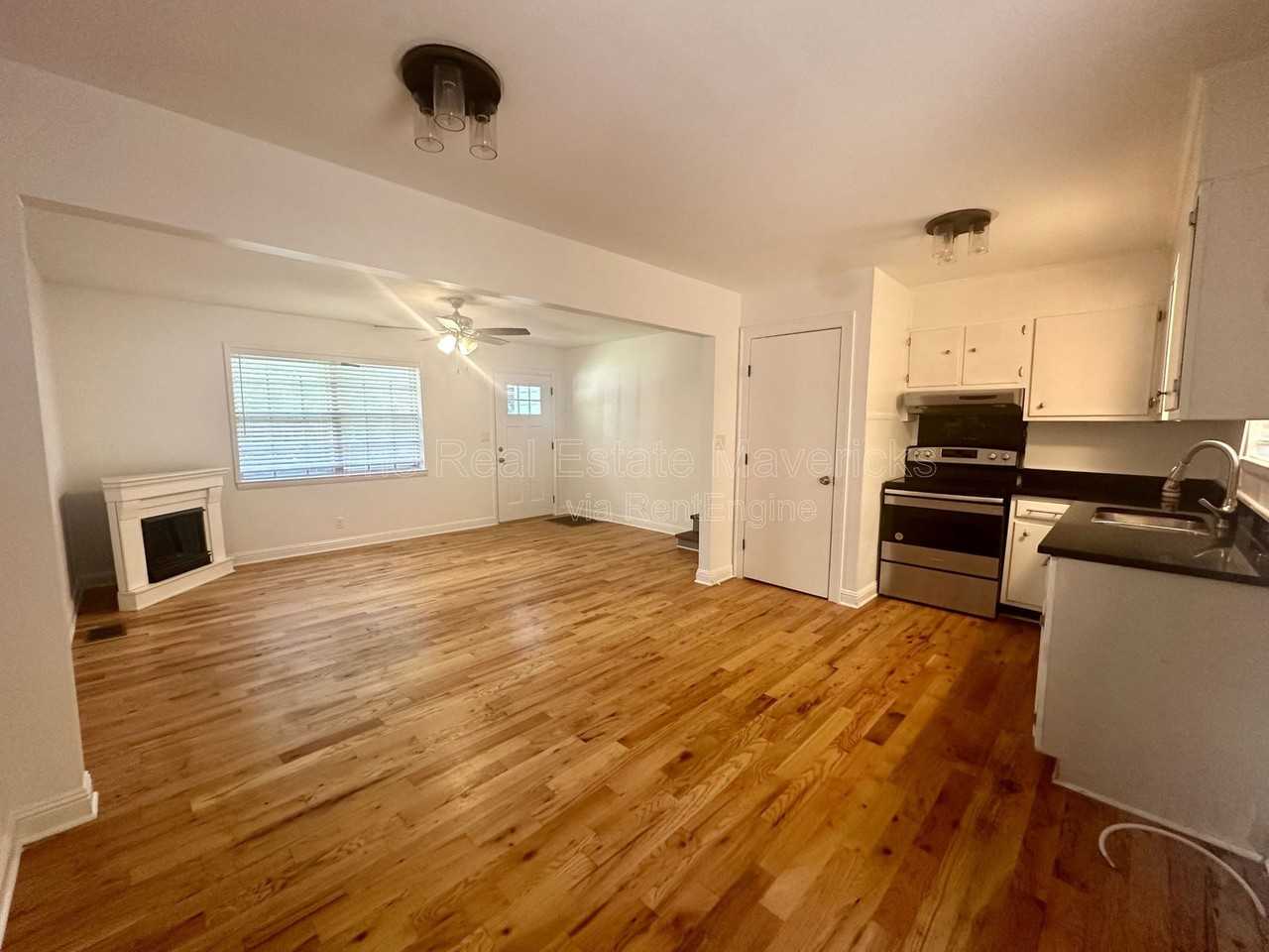 1763 White Oak Rd - Photo 4 of 17