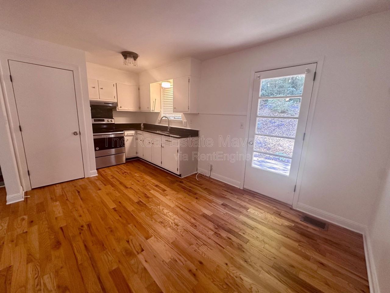 1763 White Oak Rd - Photo 5 of 17