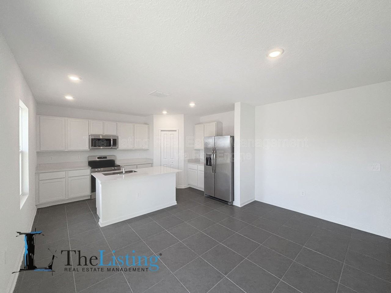 4810 Katrina Dr - Photo 7 of 44