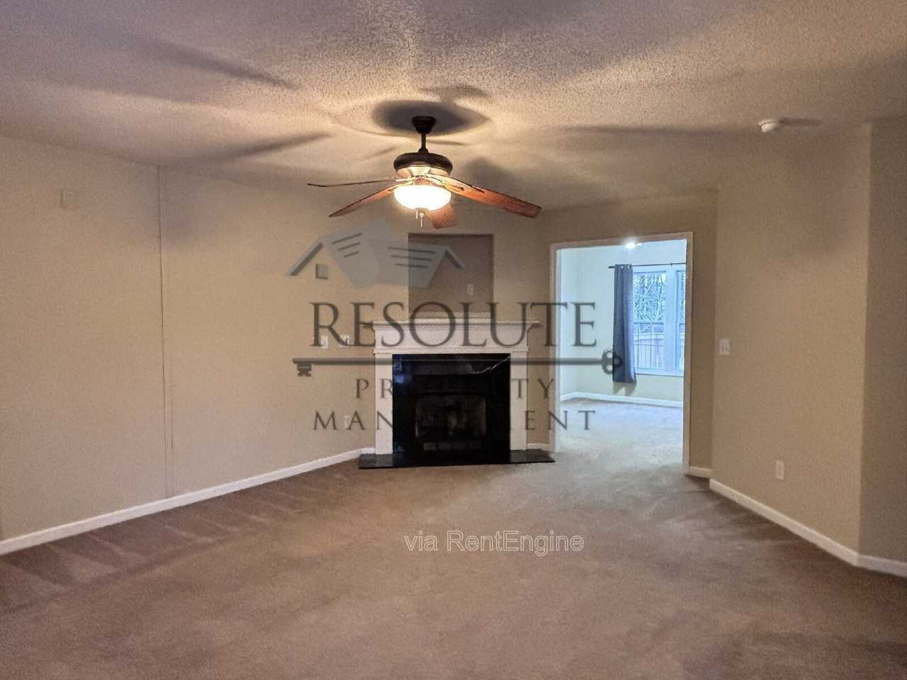 404 Onondaga Ct - Photo 4 of 18