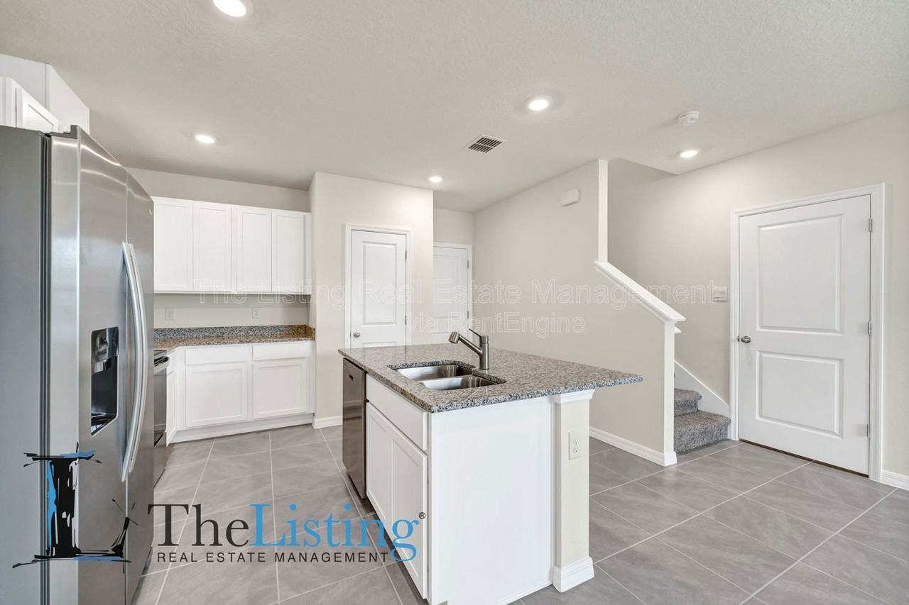 5650 Anders Way - Photo 7 of 38