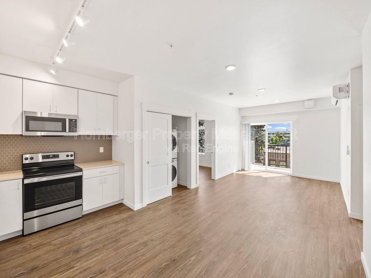 155 E Cleveland Ave #207 - Photo 3 of 15