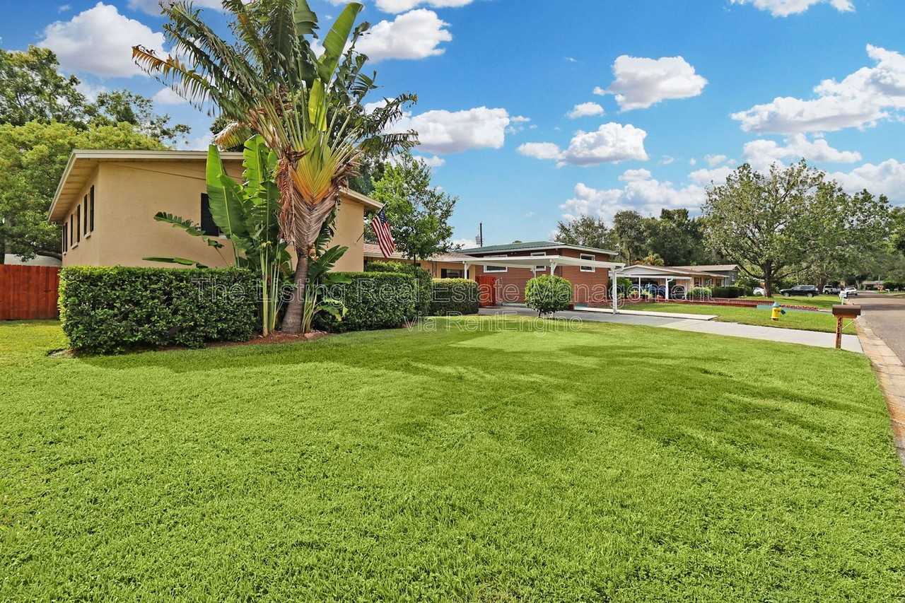 4517 S Hesperides St - Photo 4 of 43