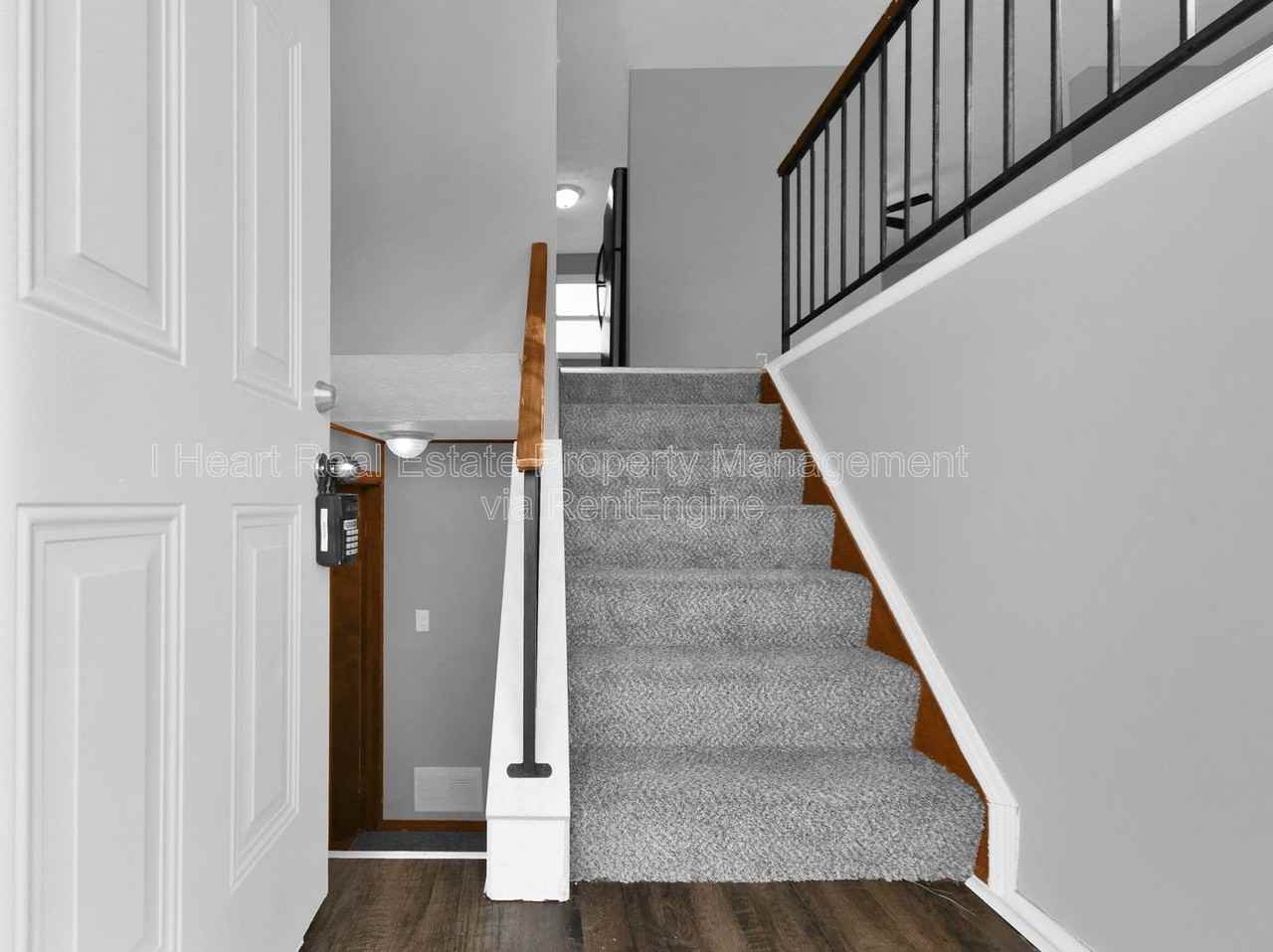 4006 Elkton St - Photo 2 of 25