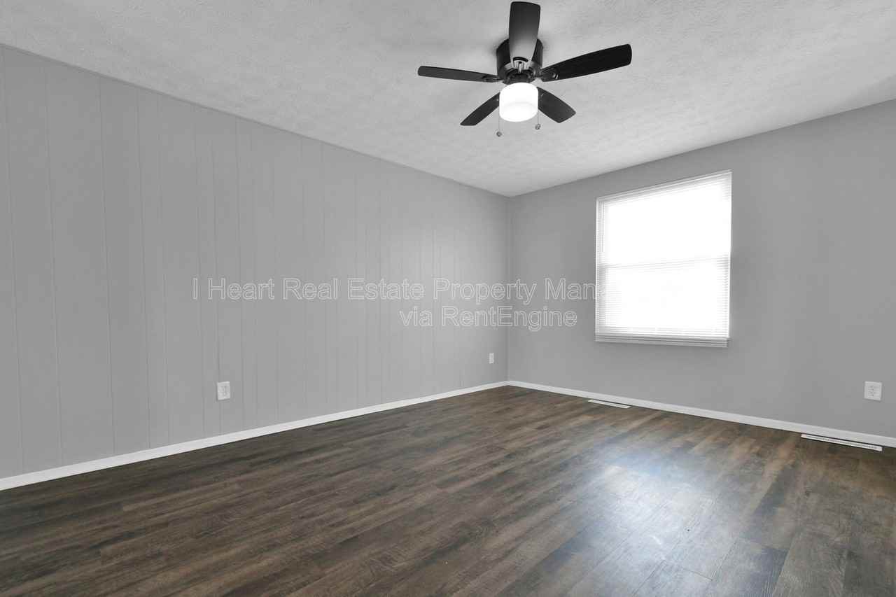 4006 Elkton St - Photo 4 of 25