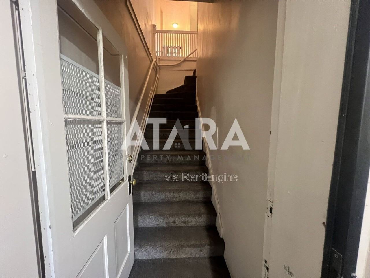 232 W 300 N - Photo 4 of 19