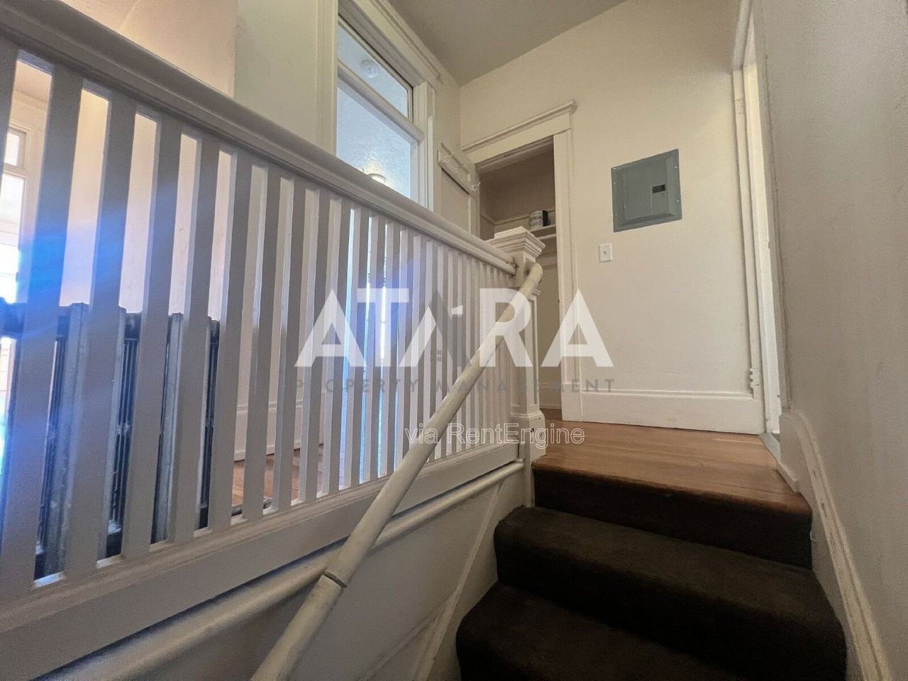 232 W 300 N - Photo 5 of 19