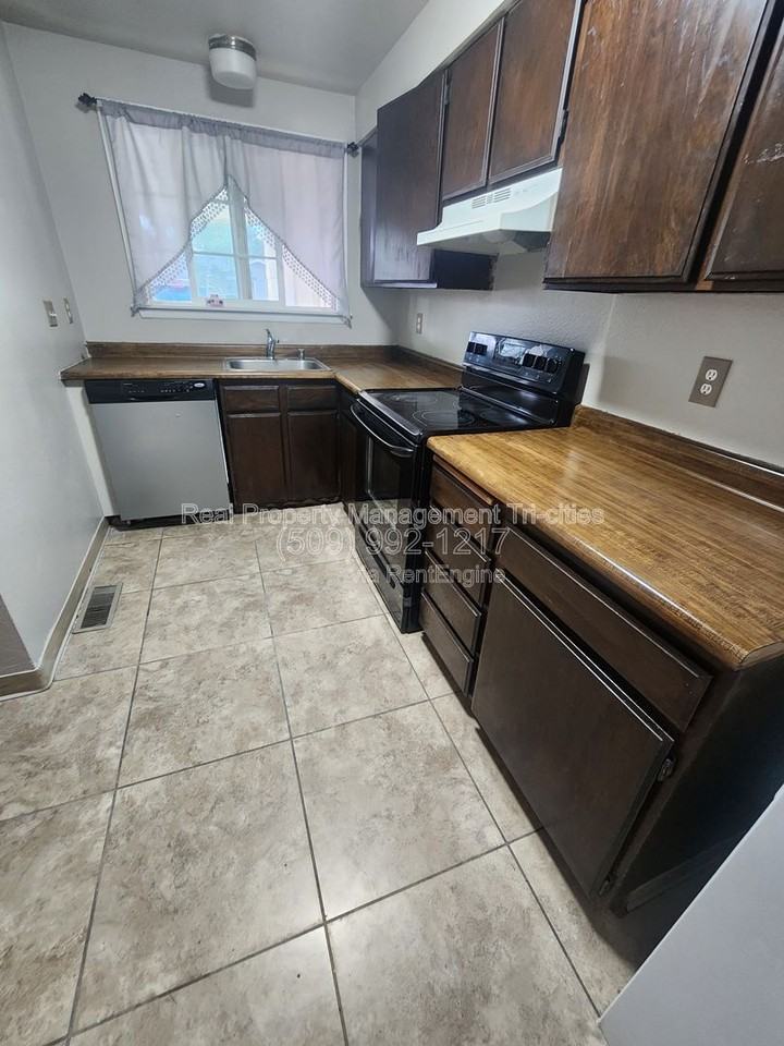 2213 W 12th Ave #B - Photo 6 of 11