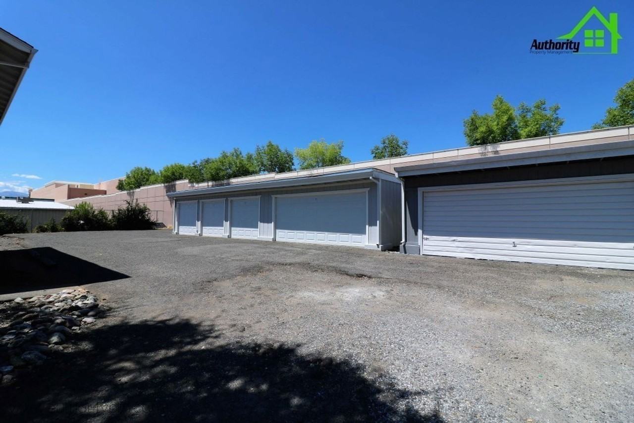 900 Jamieson Ct #1 - Photo 2 of 6