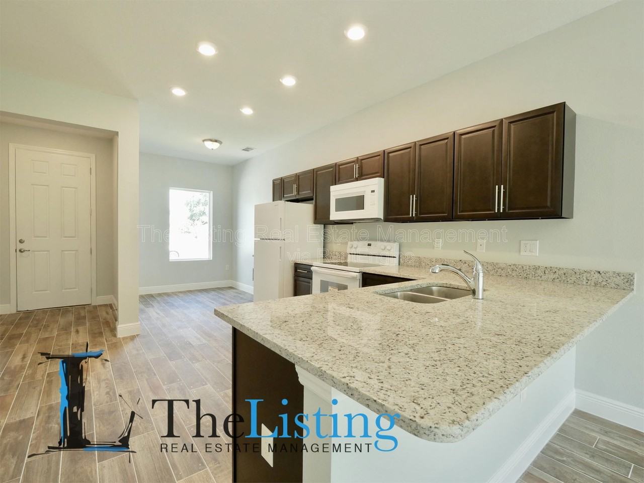 406 Albatross Ct #B - Photo 5 of 19