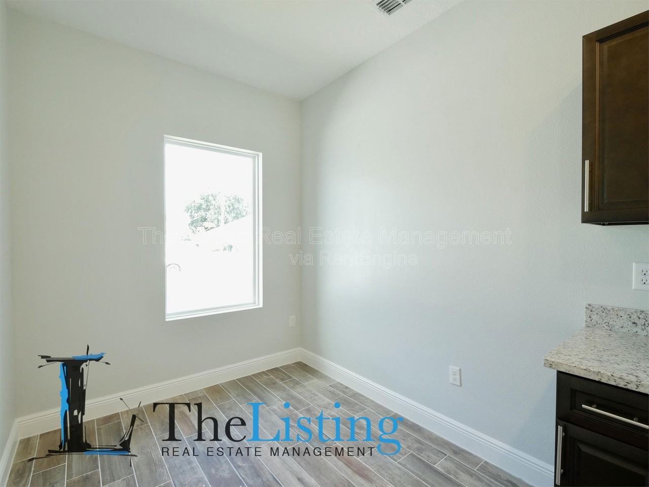 406 Albatross Ct #B - Photo 7 of 19