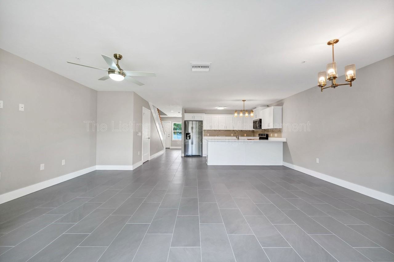 37 Se 15th Ter - Photo 7 of 41